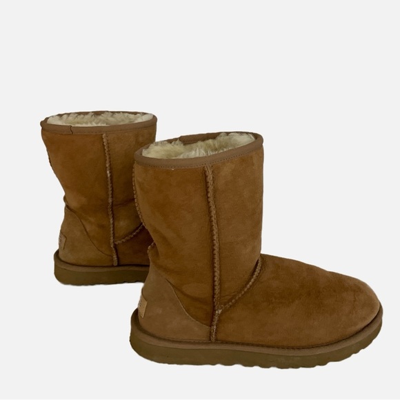 Ugg Women’s Classic Short II Boot Chestnut Size 8 Sheepskin Lining - Picture 3 of 14